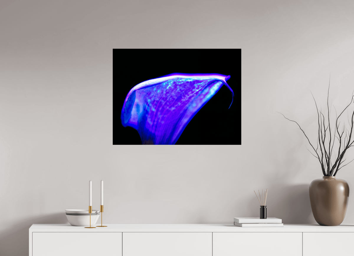 Une vague pourpre au bord du silence - Idealart