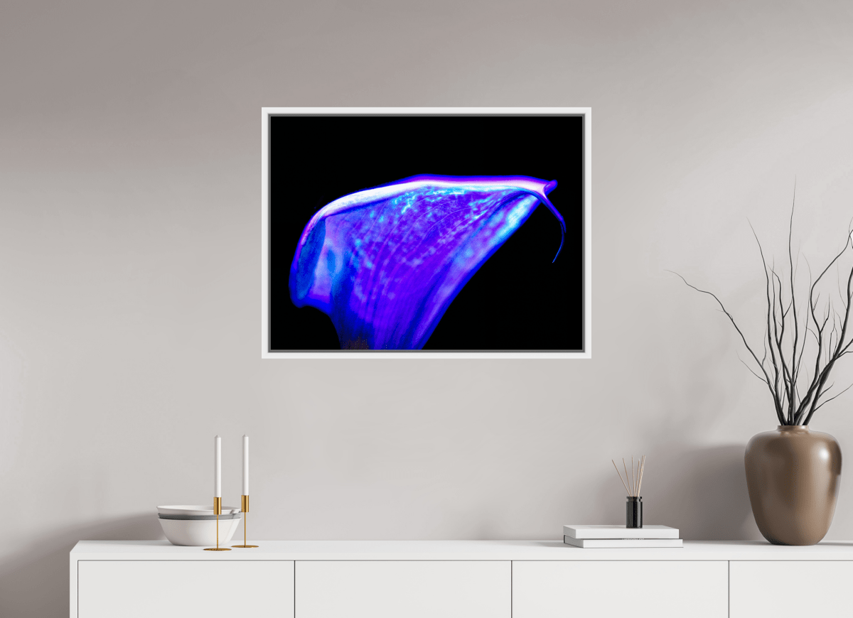 Une vague pourpre au bord du silence - Idealart